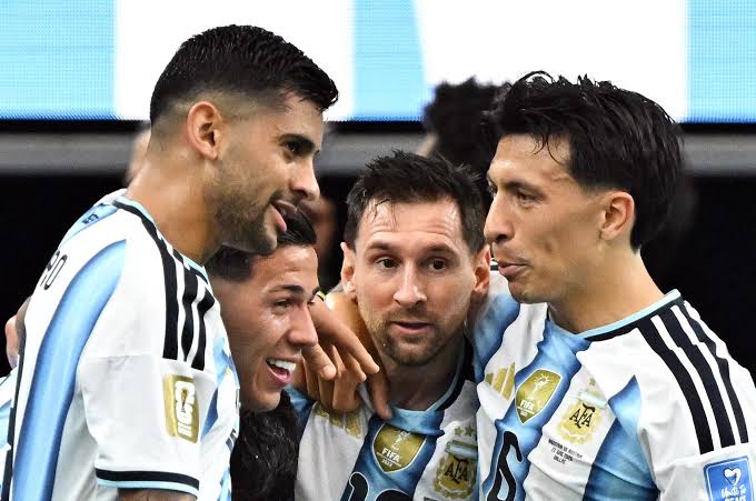 Gary Neville: 'Cuti y Licha, la mejor y peor pareja de centrales' - KCH FM