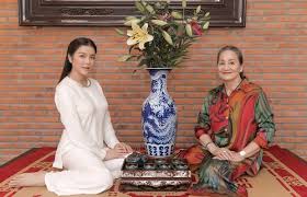Lý nhã kỳ nguyễn xuân phúc. Khac Xa Co Con Gai Sang Cháº£nh Máº¹ Ruá»™t Ly Nha Ká»³ Chá»‰ Äƒn Máº·c Ä'Æ¡n Giáº£n Binh Dá»‹