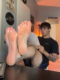 Dominant Male Feet - Arousing Worship Videos Revealed