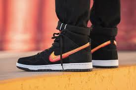 Nike Adds 70s Rv Decals Sunset Hues To Dunk High Pro Truck It In 2020 Dress With Sneakers Nike Nike Sb Dunks