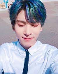 Taeyang Sf9 His Hair Was So Pretty During This Comeback But I Feel Bad For It He S Always Having Dye It The Struggles Of An Ido Sf9 Sf9 Taeyang Taeyang