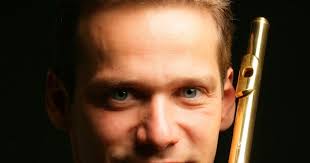 Mascolo Flute Center & Estudantes de Flauta: Mozart, Flute and Harp  Concerto in C major, K.299. Flautista Walter Auer