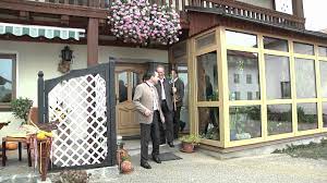 Hubert aiwanger ist seit 2018 bayerischer wirtschaftsminister. Aiwanger Trifft Ude Bauernhof Gipfel Streit Um 3 Startbahn Youtube