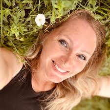 Where to find a headstall maker with specific conchos?