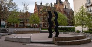 Officially founded in the early 20th century, the university's origins can be traced back to the 19th century, when the yorkshire college of science was established. Uni Of Leeds Schools Are Axing Modules On Race Gender And Colonialism