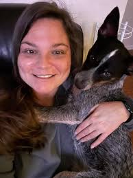 Good morning friends ☕️ Another Monday.. let's do this!! At delivery spot  and while walking my fur baby I picked berries and found this old bottle 😁