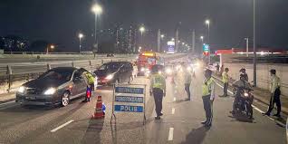 This extension will apply only to states which have still seen high numbers of daily new cases, namely kuala lumpur, selangor, johor. Warning 7 Roads Closed In Petaling Jaya During Mco Tech Arp
