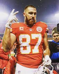 Chiefs wallpaper football wallpaper kansas city chiefs football football players joe hamilton travis kelce wood burning patterns mixed media art pixel art. Kc Chiefs Travis Kelce 1080x1350 Wallpaper Teahub Io