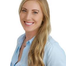 Veronica Read's Instagram, Twitter & Facebook