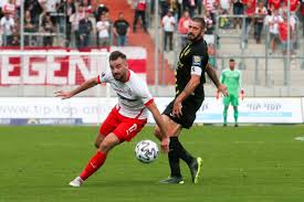 teː ʔɛs faʊ ˈʔaxtseːnˈhʊndɐt ˈzɛçtsɪç ˈmʏnçn̩. Fsv Zwickau Gegen 1860 Munchen Mit Erster Saisonniederlage Freie Presse 3 Liga