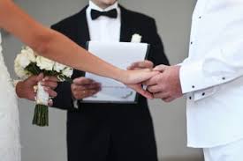 We surveyed prices charged for wedding items by a number of florists in the u.s. Wedding Flowers Bouquet Costs In 2021 Oneflare