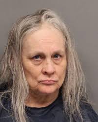 Convicted Dirt Cheap, Island Smokes owners hold