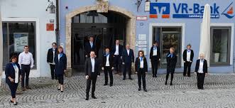 Landsberg ammersee bank eg is one of the best financial institutions and foreign exchange provider in germany landsberg lech city. Vr Bank Landsberg Ammeree So Sehen 340 Jahre Betriebszugehorigkeit Aus News