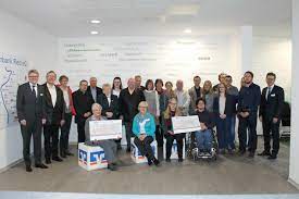 The complete address of the bank is ried. Raiffeisenbank Ried Spendet 750 Euro An Den Nrd Wohnverbund Lampertheim Stiftung Nieder Ramstadter Diakonie