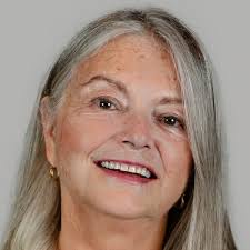 Lynn Till (@lynntinthepeg) • Instagram photos and videos