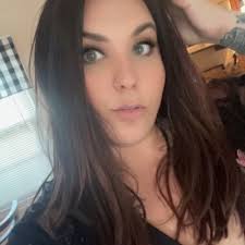 Mallory Blake (@mbkahrs)