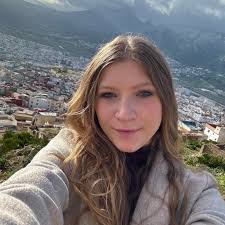 Why can't I access my application after refreshing the page?