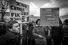 Depuis quelques mois, la bibliothèque d'harvard collectionne des milliers de documents relatifs aux attentats qui ont frappé la france en janvier 2015. Je Suis Charlie Wikiwand