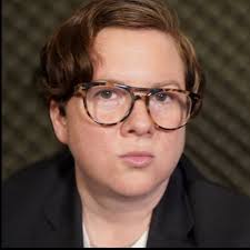 Tami Hart's Instagram, Twitter & Facebook