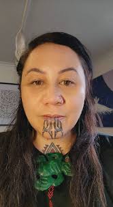 Its been a long while since wearing my Raukura. Actually brought back  memories and reminders of roles and responsibilities. The first time I've  put it