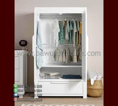 Lemari murah adalah pusat furniture murah kualitas ekspor di jakarta yang menyediakan furniture murah harga pabrik seperti lemari pakaian, lemari buku, lemari dapur, meja tv, meja rias, meja makan, kamar tidur set, ruang tamu set, dll. Lemari Pakaian Anak Laki Laki Model Baru Harga Murah Bawu Furniture