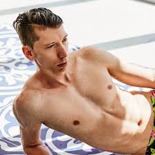 Sanfte moves der profis läuten das halbfinale ein. Prince Charming Der Bachelor Ist Schwul Review Fernsehserien De