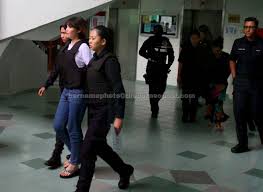 He died shortly afterward.credit.footage from kuala lumpur airport security cameras obtained by fuji tv, via associated press. Keterangan Tunjukkan Dua Wanita Bunuh Kim Chol Utusan Borneo Online