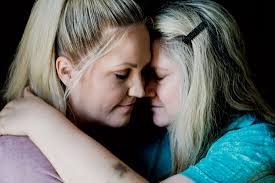 Kentucky flood survivors turn to grim task: Burying the dead