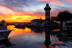 On a cloudy day, harbour town visitors can hit the harbour town shops at the sea pines resort, a popular shopping destination which features waterfront views around every turn. Crazy Crab Harbour Town Photos The Crazy Crab Hilton Head 2 Great Waterfront Dining Locations