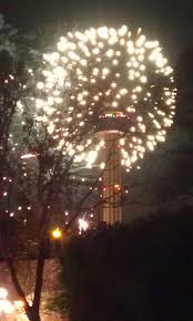 New Year S Eve Fireworks Over Tower Of The Americas In San Antonio Texas New Years Eve Fireworks New Years Eve 2017 New Years Eve