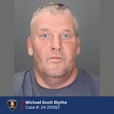 WINDSOR POLICE NEWS RELEASE Case #: 24-20062 Arrest warrant issued for  break-and-enter suspect The Windsor Police Service has issued an arrest  warrant for a 57-year-old man in connection to a string of