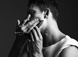 Картинки по запросу мужик бреется