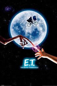 Dünyayı ziyarete gelen bir grup uzaylı, acil şekilde dünyayı terk etmek durumunda kalır. E T The Extra Terrestrial One Sheet Poster Sold At Abposters Com