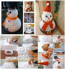 Pour réaliser votre bonhomme de neige, il faudra former deux boules en gobelet de tailles différentes. Epingle Par Priscilla Laharnar Sur Los Props Idee Deco Noel Deco Noel Loisirs Creatifs De Noel