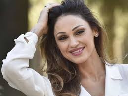 Anna tatangelo was born on january 9, 1987 in sora, lazio, italy. Anna Tatangelo A Verissimo La Crisi Con D Alessio E Il Nuovo Periodo Sabato 16 Febbraio 2019