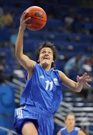 7ο καλοκαιρινό Basketball Camp 2η Ημέρα. Σήμερα είχαμε την τιμή και την χαρά να επισκεφθεί τους αθλητές και τις αθλήτριες του 7ου καλοκαιρινού Basketball Camp η Ελένη Βασιλείου, όπου μαζί με τα