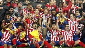 La final de la edición 2021 de la europa league será protagonizada por manchester united de inglaterra, que va por su segundo título en el torneo, y villarreal de españa, que todavía no lo ganó, en un duelo que se jugará en polonia y con público, gracias al avance de la vacunación contra el. Forlan S Legacy On The Tenth Anniversary Of The Hamburg Europa League Junipersports