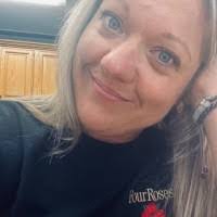 Tabitha Holt's Instagram, Twitter & Facebook