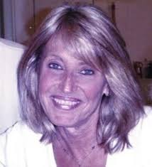 Phyllis Yates's Instagram, Twitter & Facebook