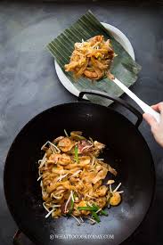 Easy char kway teow recipe! Penang Char Kway Teow Stir Fried Flat Rice Noodles