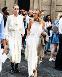 Todo mundo habla del vestido favorito de la hija de Amancio Ortega (y sí,  es de Zara) | Semana de alta costura, Estilo de calle, Vestidos zara