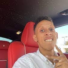 Sakinah Aaron's Instagram, Twitter & Facebook