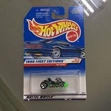 Pak tam mual belajar custom kereta hot wheels sejak berusia 12 tahun dengan menggabungkan simen jenis epoxy putty dan plastik.ketika berusia 15 tahun, barulah dia menjual kereta hot wheels custom di bawah nama 'pak tam garage' bagi menampung sara hidup keluarganya. Hot Wheels 1998 First Editions Go Kart Shopee Malaysia