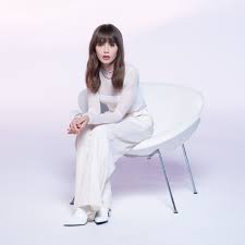 Lily Collins on Emily in Paris Season 4, Keeping Her Bangs, and the Power  of Fine Lines | Glamour