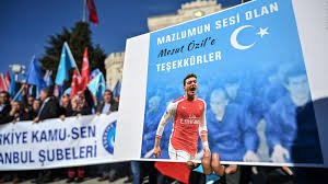 هذه المرة كان الفشل الجديد لباريس. Mesut Ozil China State Media Pulls Tv Coverage After Arsenal Midfielder Shows Uyghur Support Cnn