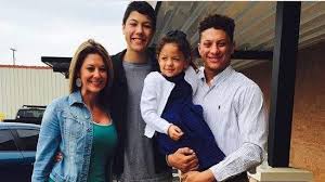 As a tribute to his dad, patrick. Who Are Patrick Mahomes Parents And Family Members His Bio And Nfl Stats Celebily