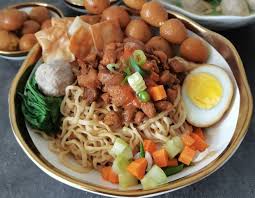 Syakirbelon3.0(@syakirbelon3.0), 🅰️pinnn(@alfnn.15), arya.ハリソンくん(@aryaaa_editz), pocut194(@cutputrou0), sri ani ngawi ani(@srianingawi). Enaknya Mi Ayam Jamur Komplet Buatan Sendiri Cocok Disantap Saat Hujan Okezone Lifestyle