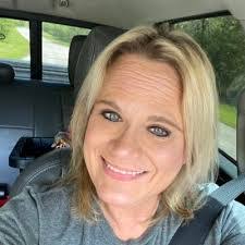 Ashley Kee's Instagram, Twitter & Facebook