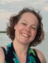 Kelly Spradlin's Instagram, Twitter & Facebook