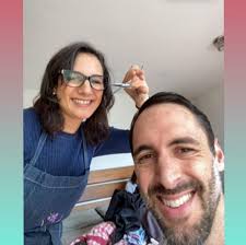 Ele é visto, por muitos, como uma das raras figuras com credibilidade na política chilena atual. Tiempo Libre Page 13 13 Cl